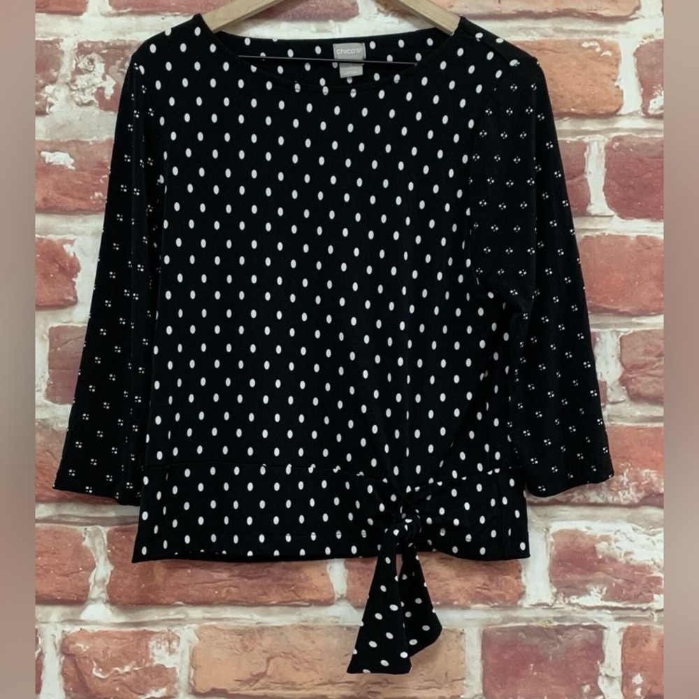 👁️‍🗨️Chico's Black & White Long Sleeves Abstract Polka Dot with Tie Hem Top M